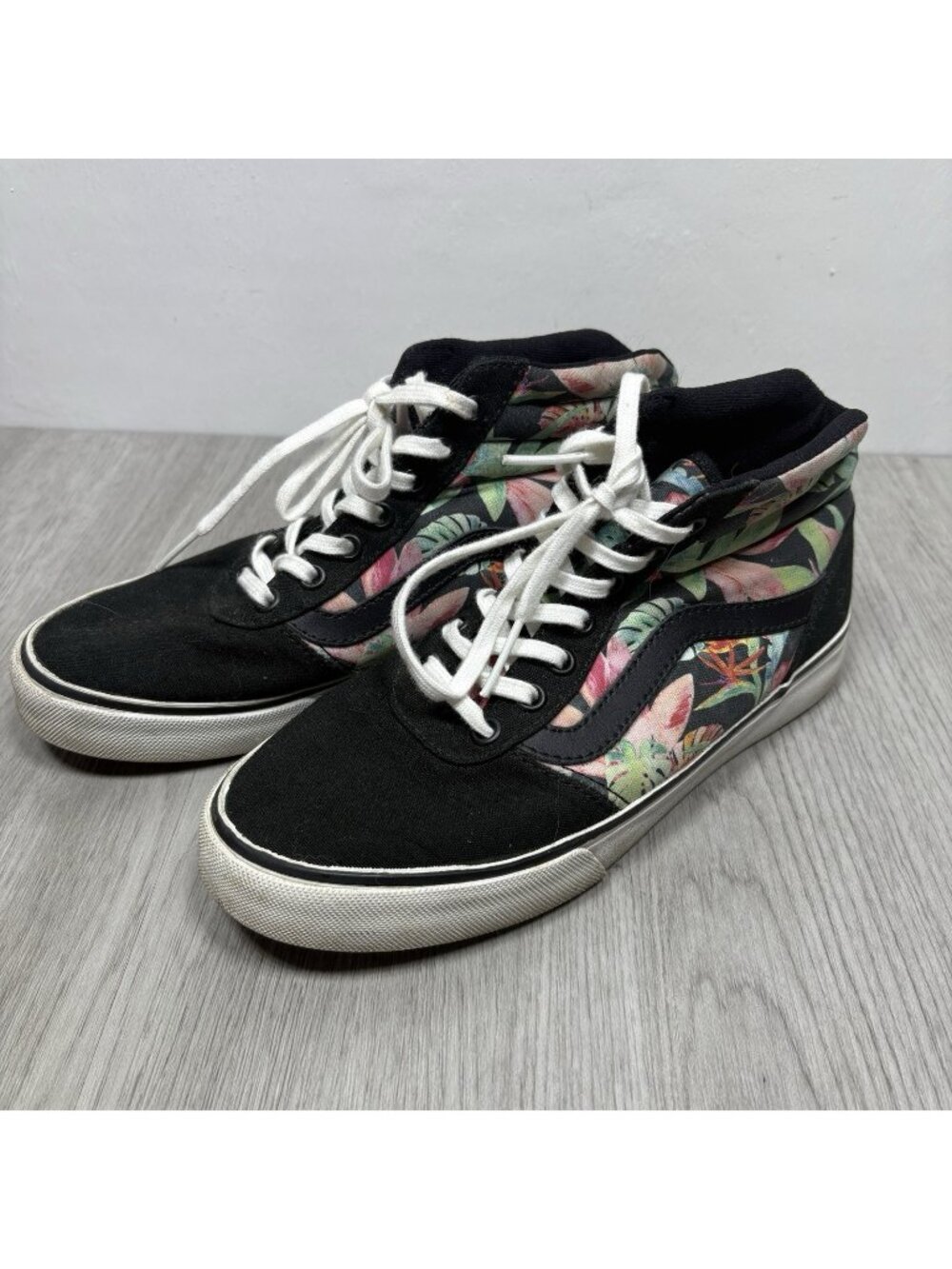 VANS Off the Wall Sk8-Hi Black Hawaiian Floral Flowers High Top Shoes M 5 W 6.5